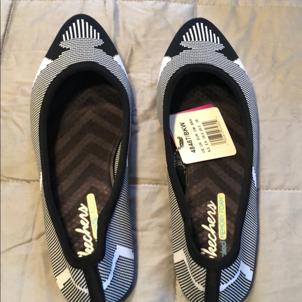 Sketchers memory foam flat shoes